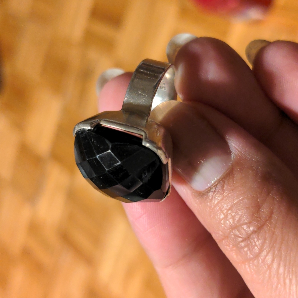 925 sterling silver ring with onyx gemstone